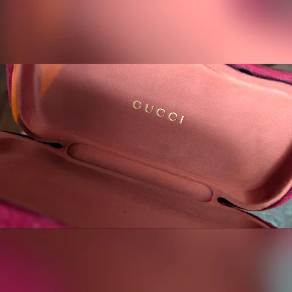 GUCCI Raspberry Ref‎ Velvet Sunglasses  Case - Picture 3 of 6